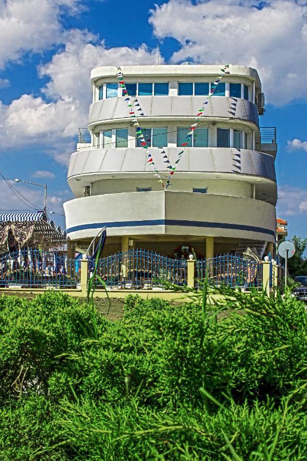 Семеен Хотел "Кораб Ренеса" Ravda Esterno foto